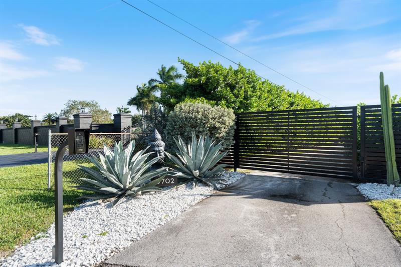 5702 SW 136 Avenue Southwest Ranches FL 33330