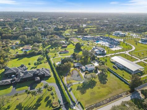 5702 SW 136 Avenue Southwest Ranches FL 33330