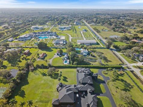 5702 SW 136 Avenue Southwest Ranches FL 33330