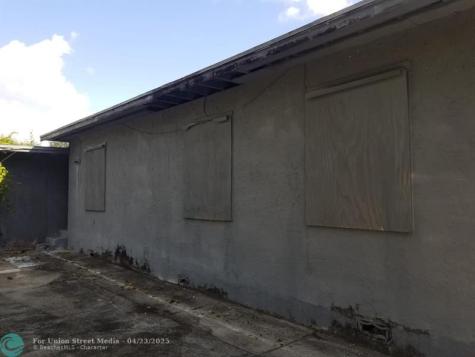 2605 NW 13th Court Fort Lauderdale FL 33311