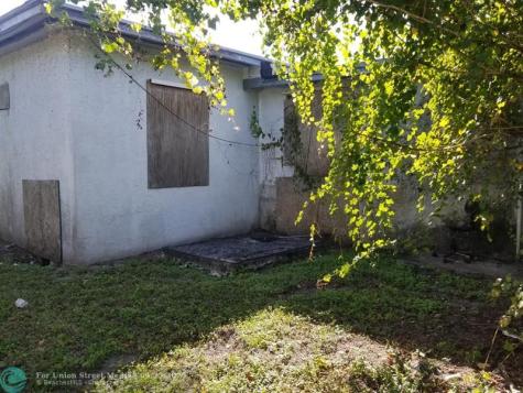 2605 NW 13th Court Fort Lauderdale FL 33311