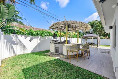 1881 NE 27th Street Lighthouse Point FL 33064
