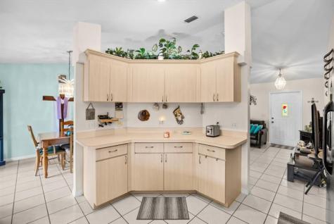 590 SW Lacroix Avenue Port St Lucie FL 34953