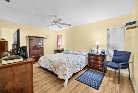 590 SW Lacroix Avenue Port St Lucie FL 34953
