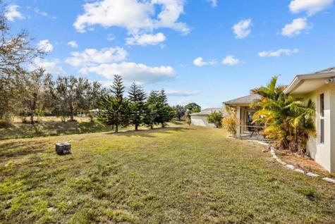 590 SW Lacroix Avenue Port St Lucie FL 34953