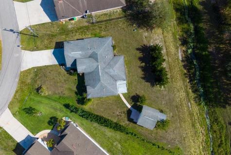 590 SW Lacroix Avenue Port St Lucie FL 34953