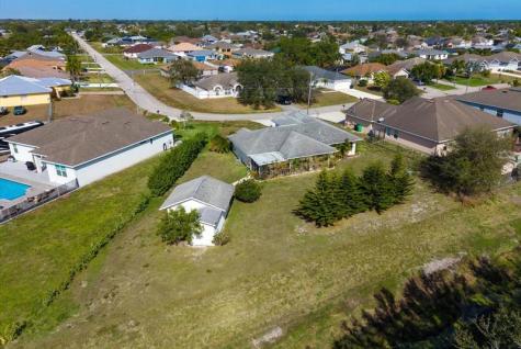 590 SW Lacroix Avenue Port St Lucie FL 34953