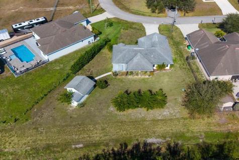 590 SW Lacroix Avenue Port St Lucie FL 34953