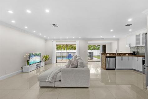 3411 N Park Road Hollywood FL 33021