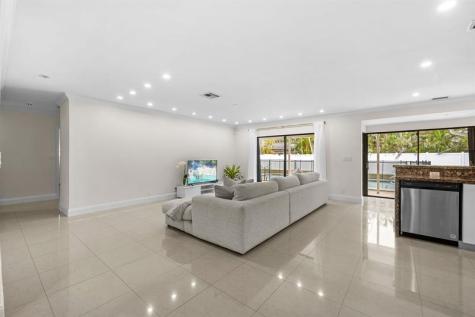 3411 N Park Road Hollywood FL 33021
