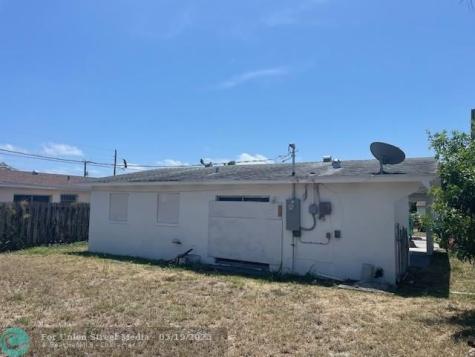 1104 W 24th Street Riviera Beach FL 33404