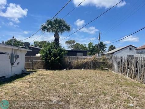 1104 W 24th Street Riviera Beach FL 33404