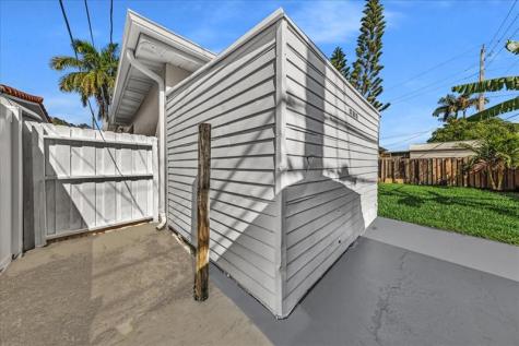 1004 Johnson Street Hollywood FL 33019