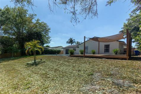 188 Martin Circle Royal Palm Beach FL 33411