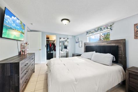 5554 SW 6th Street Margate FL 33068