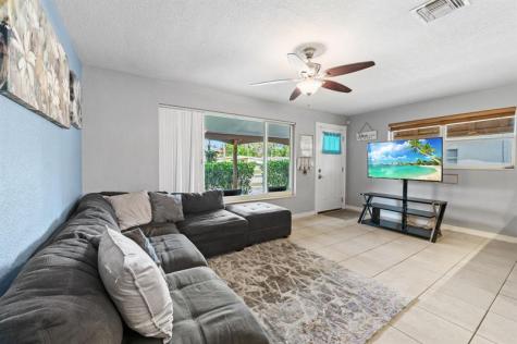 5554 SW 6th Street Margate FL 33068
