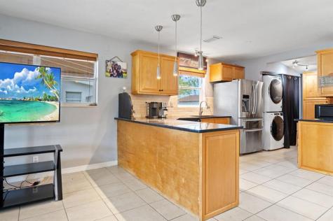 5554 SW 6th Street Margate FL 33068