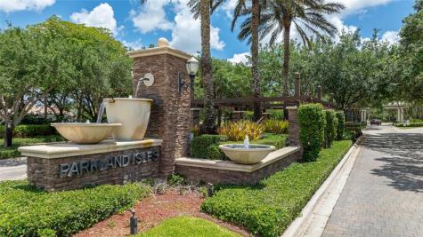 6978 NW 111th Terrace Parkland FL 33076
