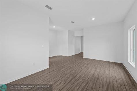 7885 95TH Avenue Vero Beach FL 32967