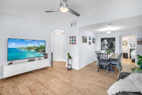 404 S 62nd Terrace Hollywood FL 33023