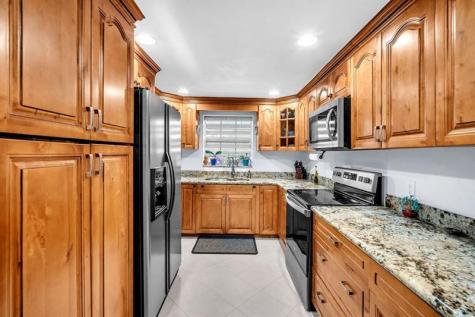 404 S 62nd Terrace Hollywood FL 33023