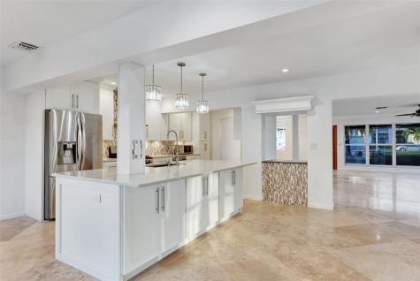 2524 SE 9th Street Pompano Beach FL 33062