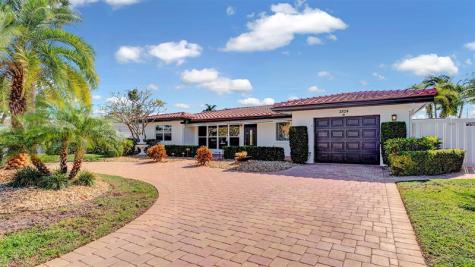 2524 SE 9th Street Pompano Beach FL 33062