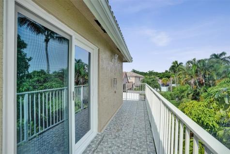 4739 NW 3rd Court Deerfield Beach FL 33442
