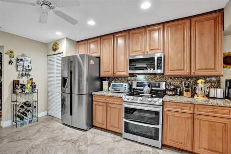 4739 NW 3rd Court Deerfield Beach FL 33442