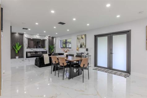2633 NW Taft Street Hollywood FL 33020