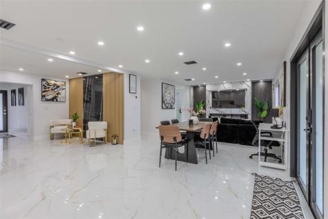 2633 NW Taft Street Hollywood FL 33020