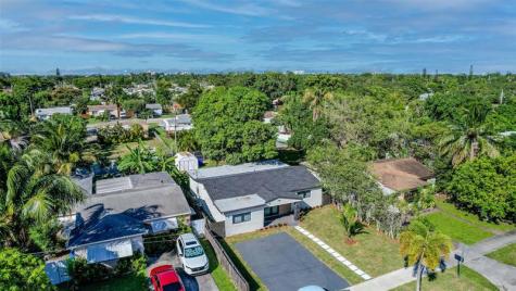2633 NW Taft Street Hollywood FL 33020