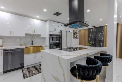2633 NW Taft Street Hollywood FL 33020