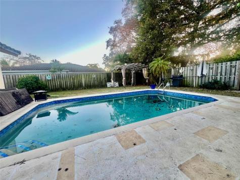 9876 NW 28th Court Coral Springs FL 33065