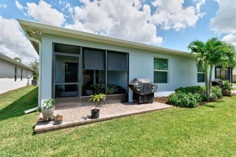 6105 Red Maple Manor Vero Beach FL 32966