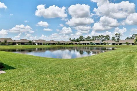 6105 Red Maple Manor Vero Beach FL 32966