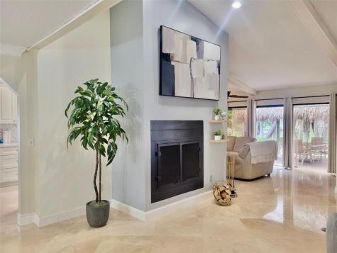 1581 NW 100th Way Plantation FL 33322