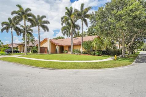 1581 NW 100th Way Plantation FL 33322
