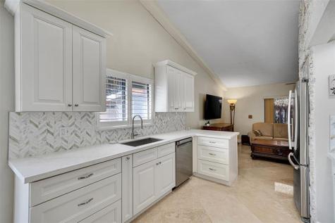 1581 NW 100th Way Plantation FL 33322