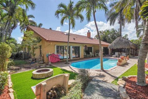 1581 NW 100th Way Plantation FL 33322