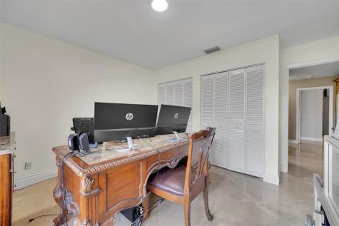 1581 NW 100th Way Plantation FL 33322