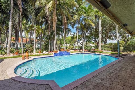 1581 NW 100th Way Plantation FL 33322