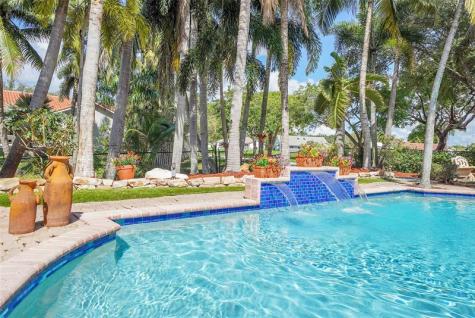 1581 NW 100th Way Plantation FL 33322