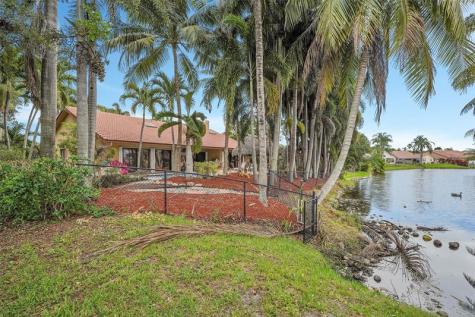 1581 NW 100th Way Plantation FL 33322