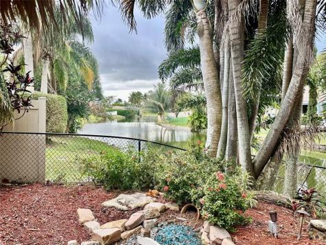 1581 NW 100th Way Plantation FL 33322
