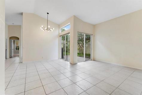 5728 NW 122nd Way Coral Springs FL 33076