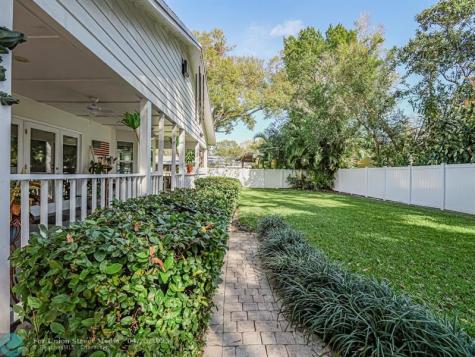 2180 Seville Avenue Vero Beach FL 32960