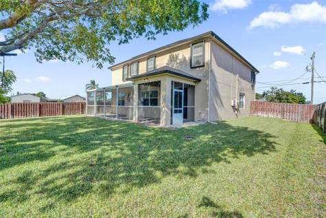 864 SW Java Avenue Port St Lucie FL 34953