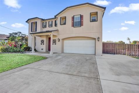 864 SW Java Avenue Port St Lucie FL 34953
