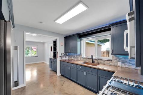 613 N 28th Avenue Hollywood FL 33020